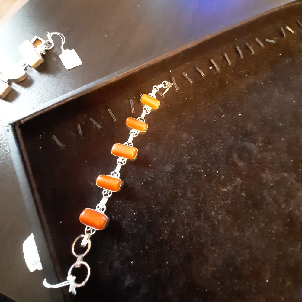 Ladies jewelry